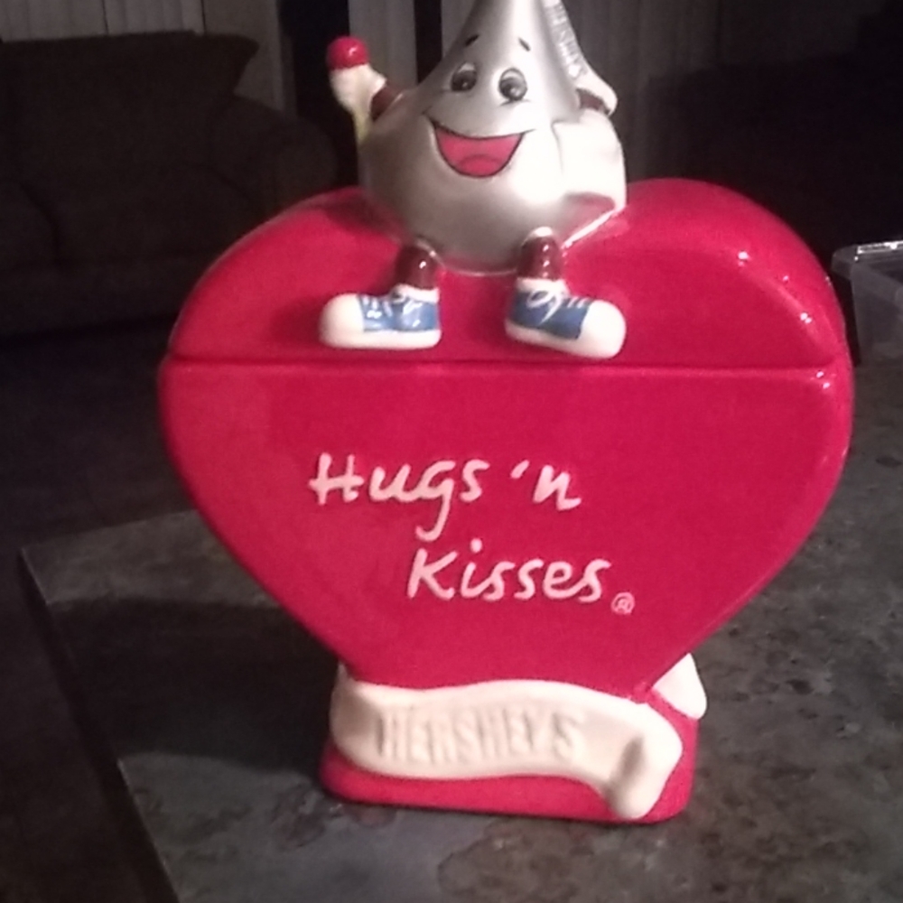 Hershey's candy jar
